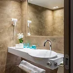 -- Park -- Part Of Urban Chic Luxury Design - Parking & Compliments - Next To Shopping & Dining Mall Отель 4*