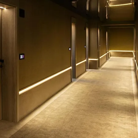 -- Park -- Part Of Urban Chic Luxury Design - Parking & Compliments - Next To Shopping & Dining Mall ホテル プロヴディフ