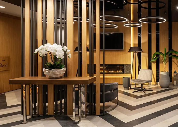 -- Park -- Part Of Urban Chic Luxury Design - Parking & Compliments - Next To Shopping & Dining Mall ホテル プロヴディフ