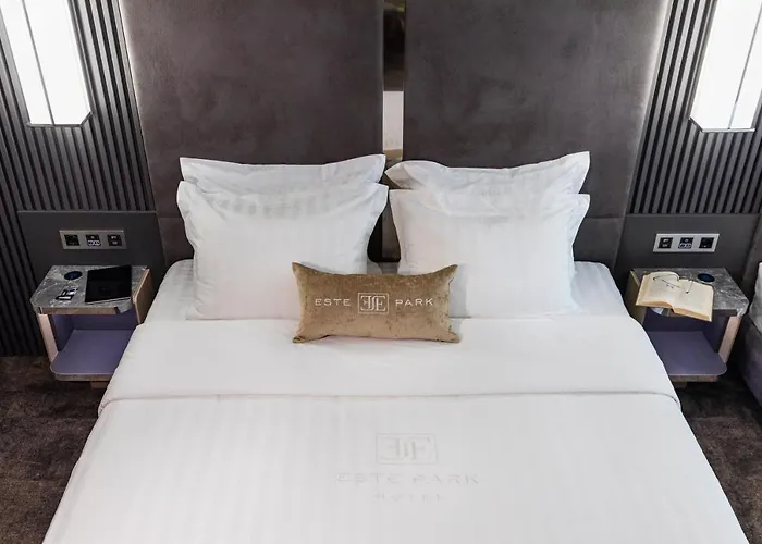 -- Park -- Part Of Urban Chic Luxury Design - Parking & Compliments - Next To Shopping & Dining Mall ホテル プロヴディフ