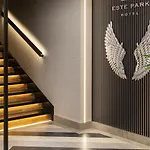 Hotel -- Park -- Part Of Urban Chic Luxury Design - Parking & Compliments - Next To Shopping & Dining Mall 4*