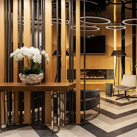 Park Hotel: Urban Chic Luxury With Parking Near Shopping Mall Hotel Plovdiv