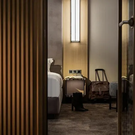 Hotel Park Hotel: Urban Chic Luxury With Parking Near Shopping Mall Plovdiv