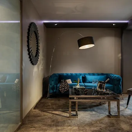 -- Park -- Part Of Urban Chic Luxury Design - Parking & Compliments - Next To Shopping & Dining Mall 4*