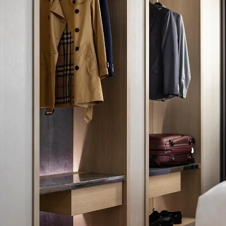 Hotel Park Hotel: Urban Chic Luxury With Parking Near Shopping Mall