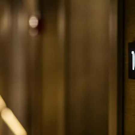Hotel Park Hotel: Urban Chic Luxury With Parking Near Shopping Mall 4*