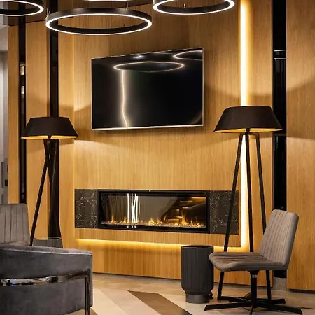 -- Park -- Part Of Urban Chic Luxury Design - Parking & Compliments - Next To Shopping & Dining Mall Ξενοδοχείο Φιλιππούπολη