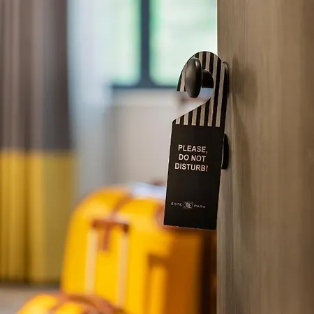 Hotel Park Hotel: Urban Chic Luxury With Parking Near Shopping Mall 4*