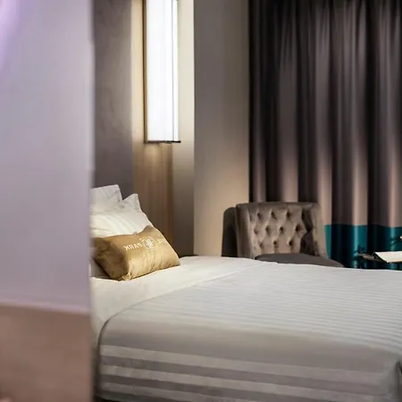 Ξενοδοχείο -- Park -- Part Of Urban Chic Luxury Design - Parking & Compliments - Next To Shopping & Dining Mall 4*