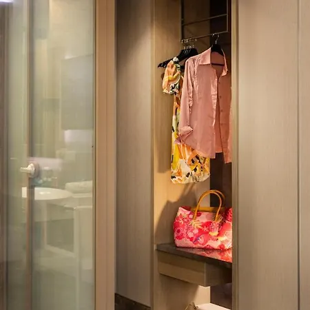 Ξενοδοχείο -- Park -- Part Of Urban Chic Luxury Design - Parking & Compliments - Next To Shopping & Dining Mall 4*