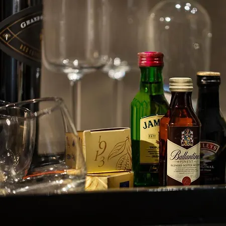 -- Park -- Part Of Urban Chic Luxury Design - Parking & Compliments - Next To Shopping & Dining Mall Ξενοδοχείο 4*