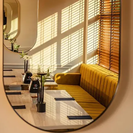 -- Park -- Part Of Urban Chic Luxury Design - Parking & Compliments - Next To Shopping & Dining Mall Отель 4*