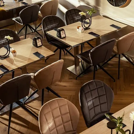 -- Park -- Part Of Urban Chic Luxury Design - Parking & Compliments - Next To Shopping & Dining Mall 4*