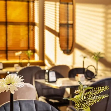 Ξενοδοχείο -- Park -- Part Of Urban Chic Luxury Design - Parking & Compliments - Next To Shopping & Dining Mall