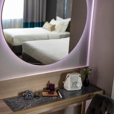 Ξενοδοχείο -- Park -- Part Of Urban Chic Luxury Design - Parking & Compliments - Next To Shopping & Dining Mall 4*