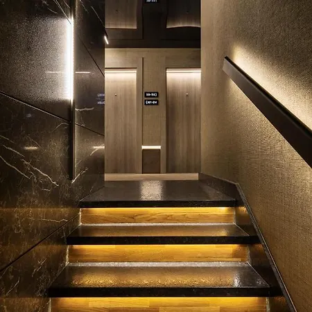 -- Park -- Part Of Urban Chic Luxury Design - Parking & Compliments - Next To Shopping & Dining Mall Hotel 4*
