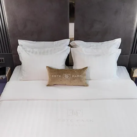 -- Park -- Part Of Urban Chic Luxury Design - Parking & Compliments - Next To Shopping & Dining Mall Отель Пловдив