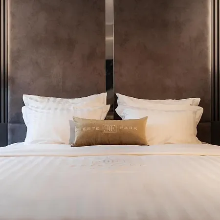 Ξενοδοχείο -- Park -- Part Of Urban Chic Luxury Design - Parking & Compliments - Next To Shopping & Dining Mall Φιλιππούπολη