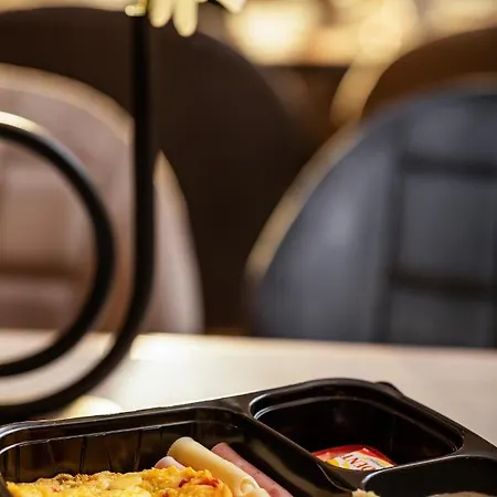 Ξενοδοχείο -- Park -- Part Of Urban Chic Luxury Design - Parking & Compliments - Next To Shopping & Dining Mall