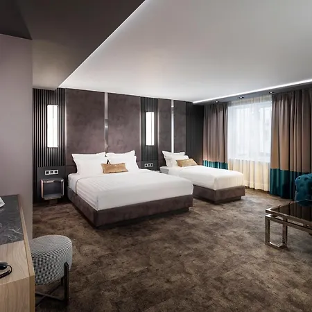 -- Park -- Part Of Urban Chic Luxury Design - Parking & Compliments - Next To Shopping & Dining Mall 4*