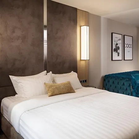 Park Hotel: Urban Chic Luxury With Parking Near Shopping Mall 4* Plovdiv
