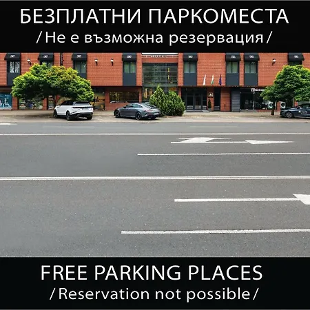 Park Hotel: Urban Chic Luxury With Parking Near Shopping Mall