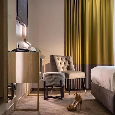 Ξενοδοχείο -- Park -- Part Of Urban Chic Luxury Design - Parking & Compliments - Next To Shopping & Dining Mall