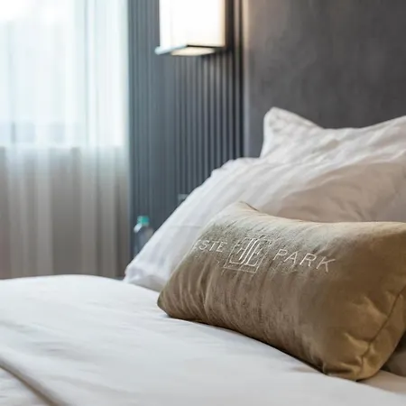 Hotel -- Park -- Part Of Urban Chic Luxury Design - Parking & Compliments - Next To Shopping & Dining Mall Plovdiv