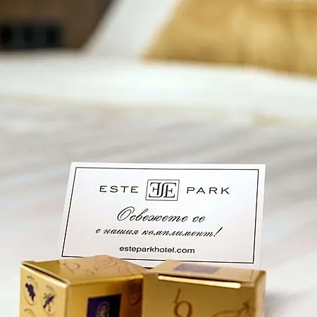 -- Park -- Part Of Urban Chic Luxury Design - Parking & Compliments - Next To Shopping & Dining Mall Ξενοδοχείο Φιλιππούπολη