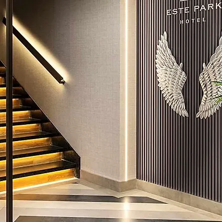 Hotel -- Park -- Part Of Urban Chic Luxury Design - Parking & Compliments - Next To Shopping & Dining Mall 4*