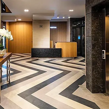 Hotel -- Park -- Part Of Urban Chic Luxury Design - Parking & Compliments - Next To Shopping & Dining Mall Plovdiv