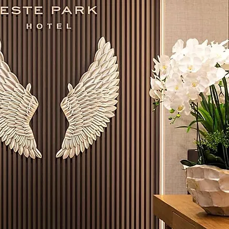 -- Park -- Part Of Urban Chic Luxury Design - Parking & Compliments - Next To Shopping & Dining Mall Hotel Plovdiv