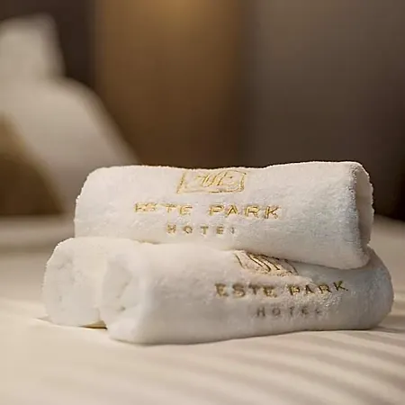 -- Park -- Part Of Urban Chic Luxury Design - Parking & Compliments - Next To Shopping & Dining Mall Ξενοδοχείο Φιλιππούπολη
