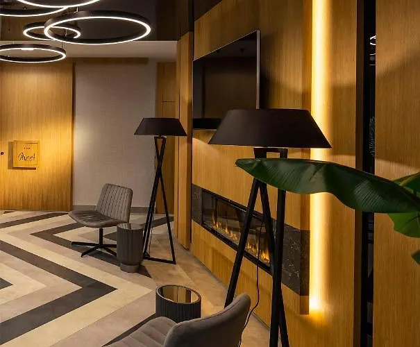 -- Park -- Part Of Urban Chic Luxury Design - Parking & Compliments - Next To Shopping & Dining Mall 4*