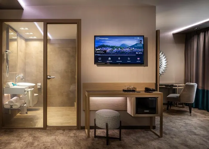 -- Park -- Part Of Urban Chic Luxury Design - Parking & Compliments - Next To Shopping & Dining Mall 4* 普罗夫迪夫