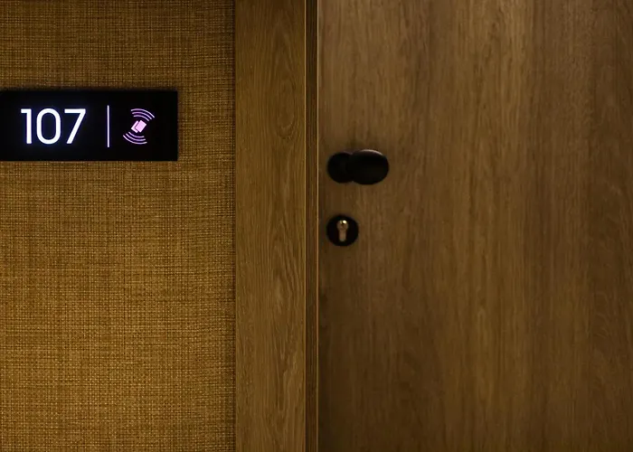 -- Park -- Part Of Urban Chic Luxury Design - Parking & Compliments - Next To Shopping & Dining Mall 4* 普罗夫迪夫