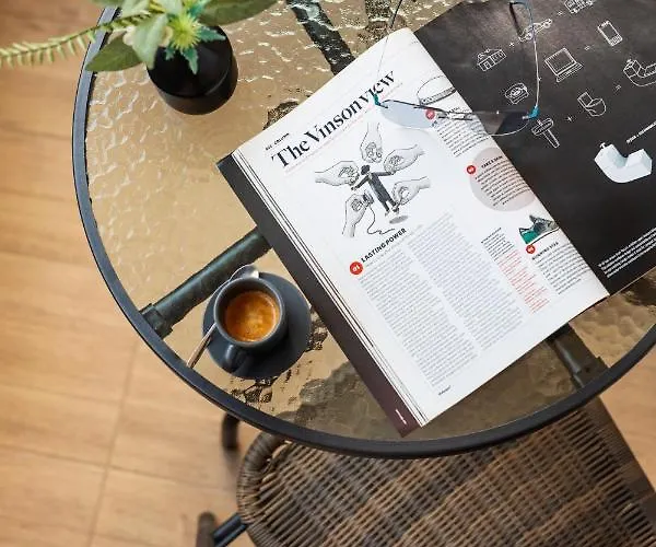 Hotel -- Park -- Part Of Urban Chic Luxury Design - Parking & Compliments - Next To Shopping & Dining Mall