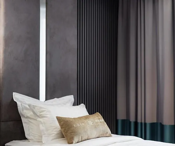 -- Park -- Part Of Urban Chic Luxury Design - Parking & Compliments - Next To Shopping & Dining Mall 4* 普罗夫迪夫