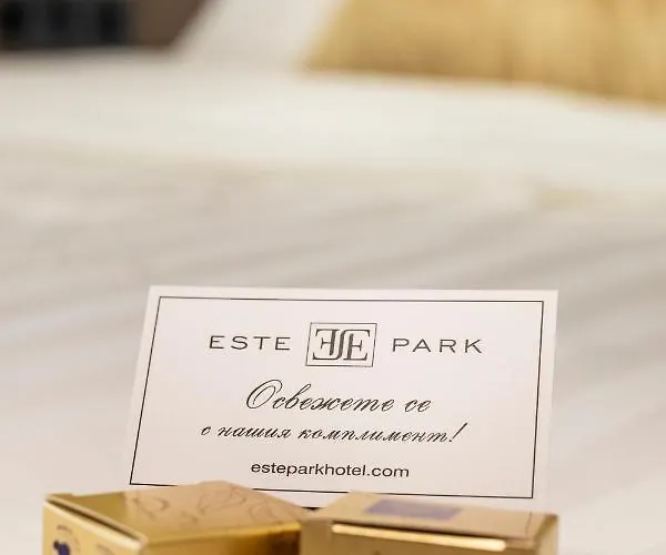 -- Park -- Part Of Urban Chic Luxury Design - Parking & Compliments - Next To Shopping & Dining Mall