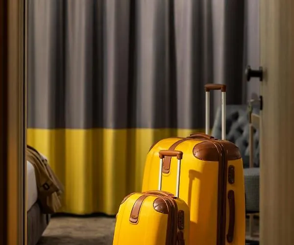 -- Park -- Part Of Urban Chic Luxury Design - Parking & Compliments - Next To Shopping & Dining Mall 酒店