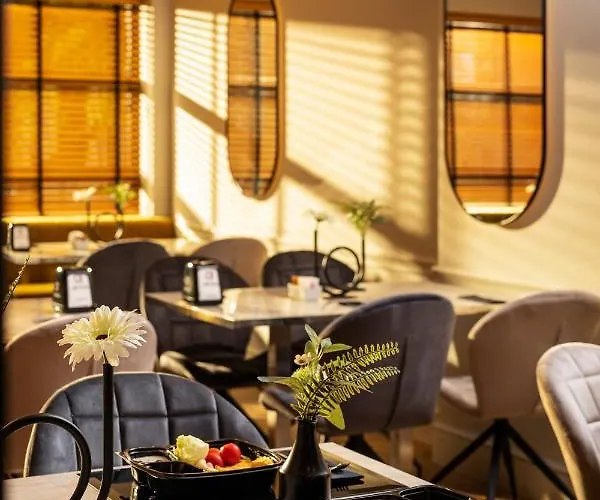 酒店 -- Park -- Part Of Urban Chic Luxury Design - Parking & Compliments - Next To Shopping & Dining Mall 普罗夫迪夫