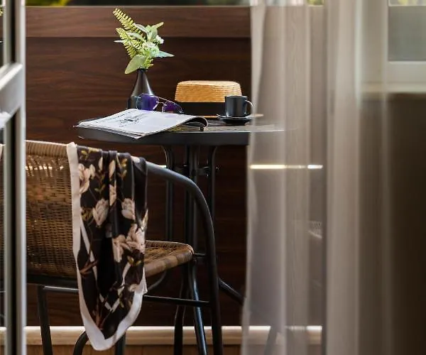 Hotel -- Park -- Part Of Urban Chic Luxury Design - Parking & Compliments - Next To Shopping & Dining Mall Plovdiv