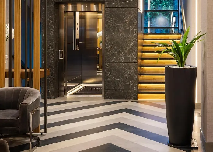 -- Park -- Part Of Urban Chic Luxury Design - Parking & Compliments - Next To Shopping & Dining Mall 酒店 普罗夫迪夫