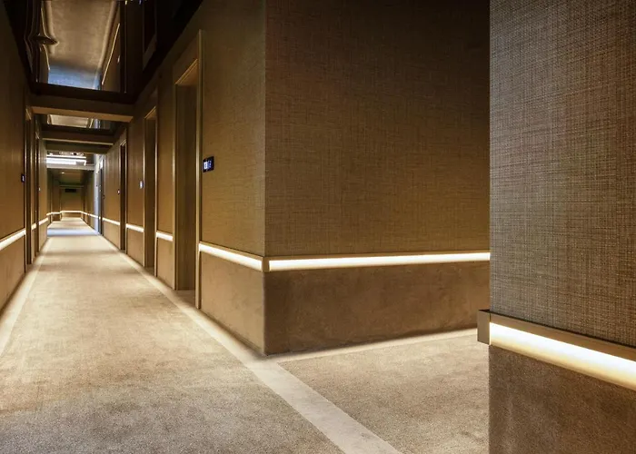 -- Park -- Part Of Urban Chic Luxury Design - Parking & Compliments - Next To Shopping & Dining Mall 酒店 普罗夫迪夫